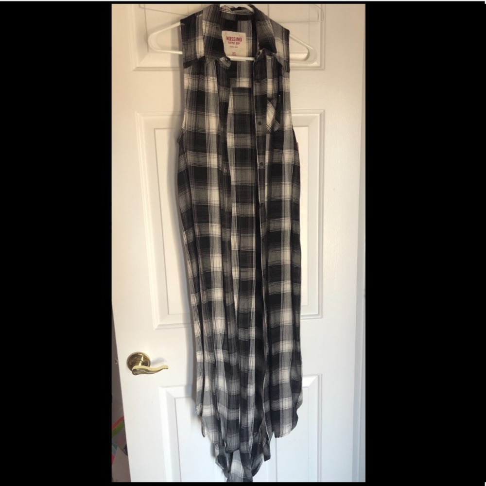 NWT Full-length sleeveless plaid button down